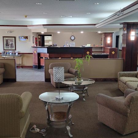 Windsor Inn & Suites Dodge City Kültér fotó